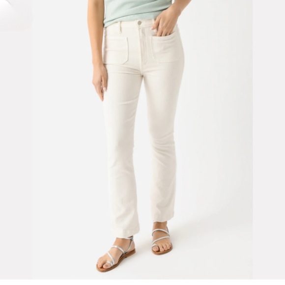 MOTHER Denim - MOTHER The Hustler Patch Pocket Flood Jean in White Premium Denim high waist 28